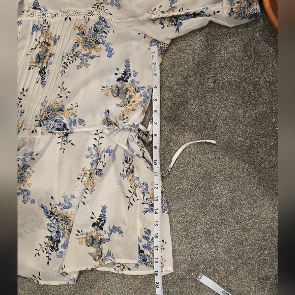 American Rag Blouse - Picture 5 of 7